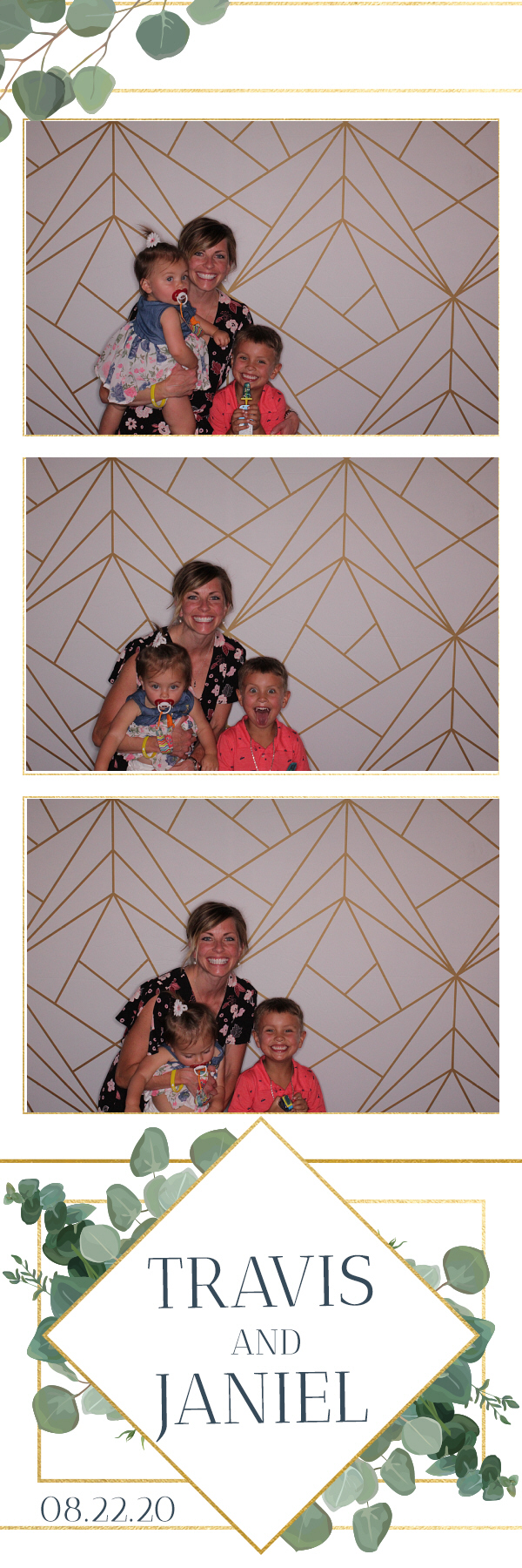 Jacquie & Dennis’ Wedding | View more photos from the event at gallery.photoboothbillings.com/u/PhotoBoothBillings/Jacquie-Dennis’-Wedding-0